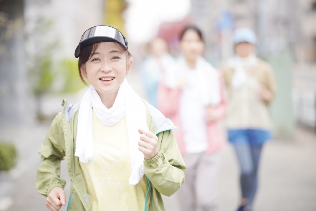 辛い痛みが改善するとウオーキングも楽しめます