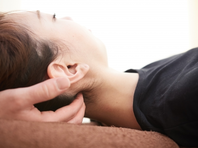 その場しのぎじゃない施術で改善を目指します